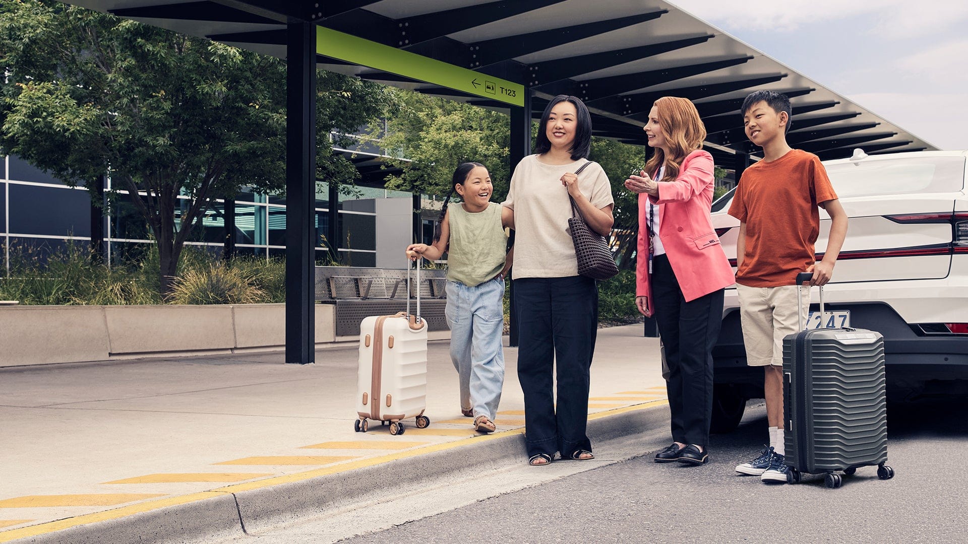 Passengers at the Melbourne Airport T123 Pick Up and Drop Off Hub